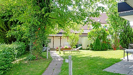 Garten mit Liegewiese